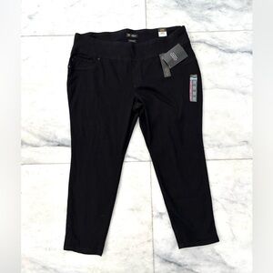 Lee Pants Black Pull On Elastic Waist Slimming Stretch Sculpt 24WP NWT Casual